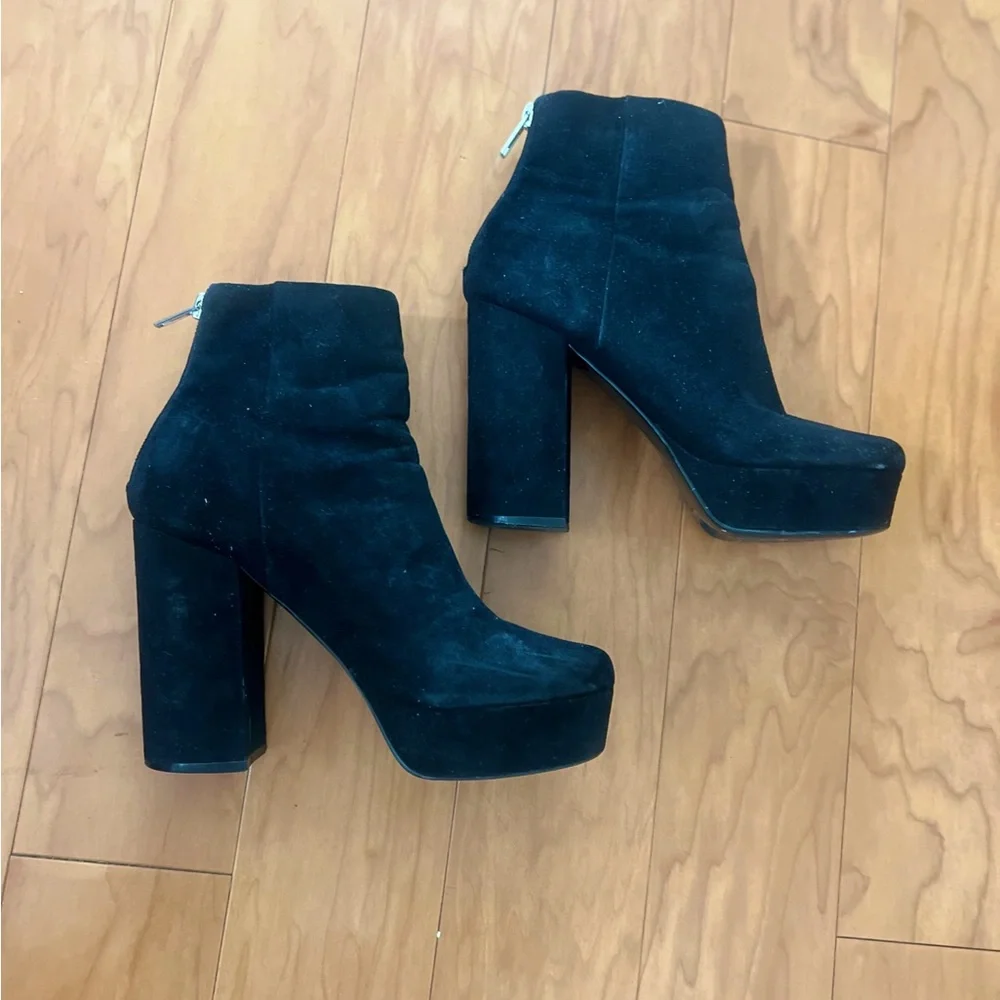 Steve Madden Platform Booties - Picture 1 of 3